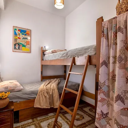 شقة Guesthost - Seaside Serenity Flat With Terrace! ألغيرو