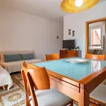 דירה Guesthost - Seaside Serenity Flat With Terrace!