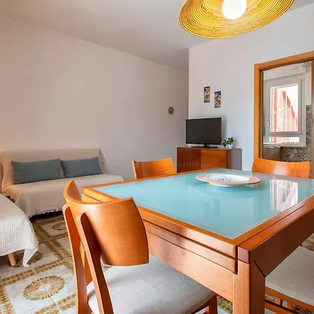 公寓 Seaside Serenity Flat With Terrace!