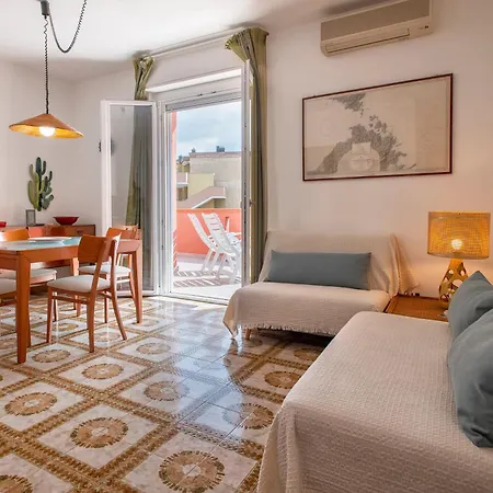 公寓 Seaside Serenity Flat With Terrace!